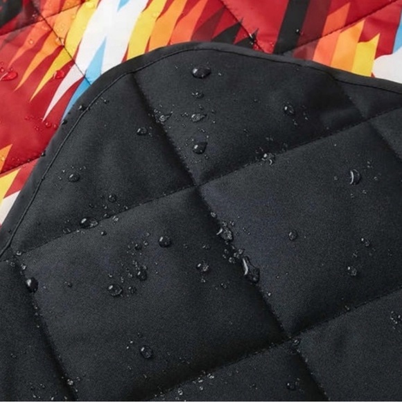 Pendleton Packable Blanket - Picture 4 of 8